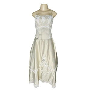 Alfred Angelo wedding dress, style #1735 
Size 10